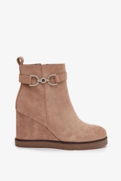 Boto Botki Damskie Na Koturnie Z Ozdobnym Detalem Beżowe Marivana Beżowy