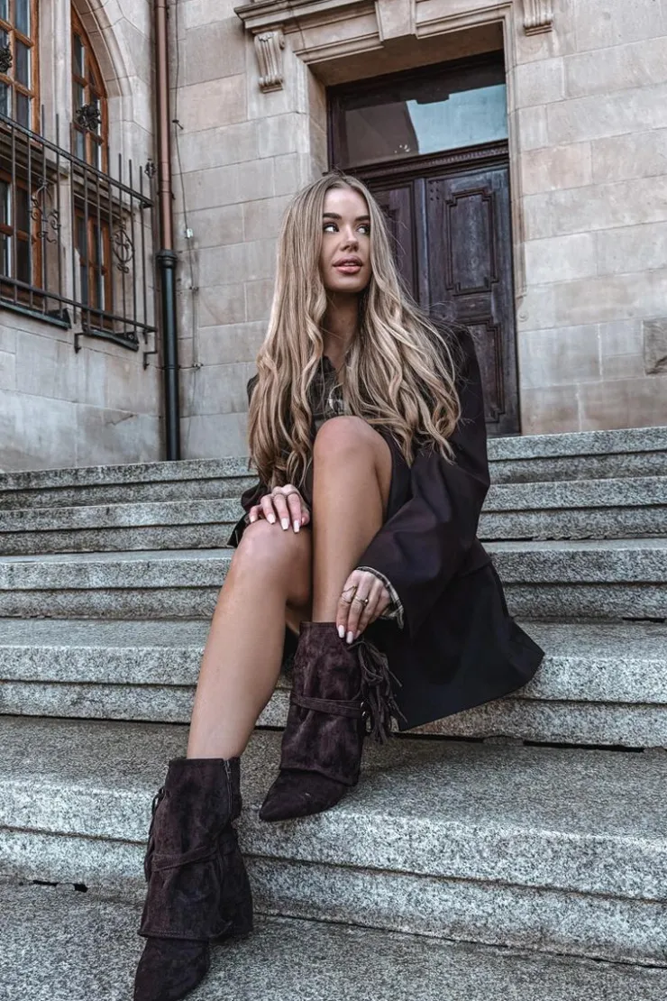 Damskie Boto Botki Damskie Na Słupku Z Frędzlami I Złotymi Klamrami Czekoladowe Evelisse