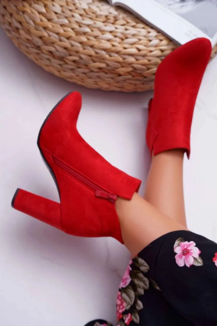 Discount Buty damskie Vinceza Botki Damskie Na Słupku Zamszowe Czerwone Ruffle