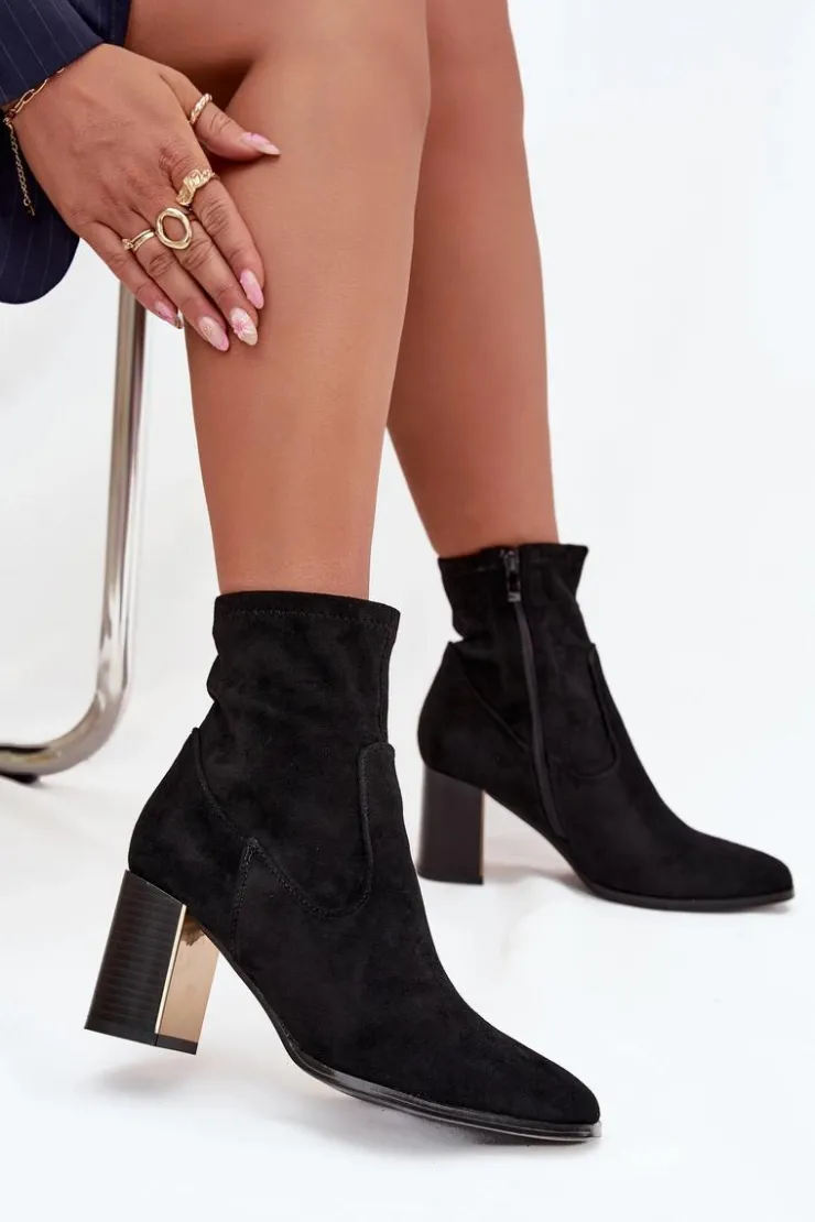 Hot Boto Botki Damskie Na Słupku Ze Złotym Elementem Ocieplane Czarne Amelisse