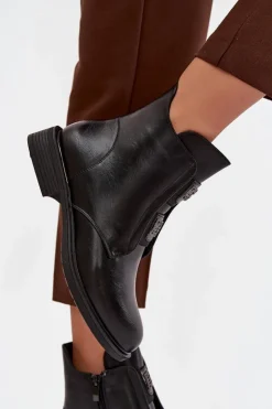 Discount Evento Botki Damskie Ocieplane Na Niskim Obcasie Z Ozdobami Czarne Tavressa Czarny