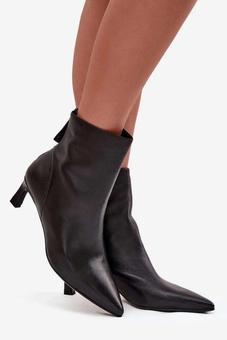 Outlet Damskie buty S.Barski Botki Damskie Z Naturalnej Skóry Na Obcasie D&A CR52-661 Czarne Czarny