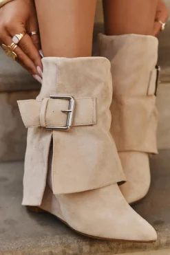 Online Boto Botki Na Koturnie Z Wywiniętą Cholewką I Klamrą Eko Zamszowe Beżowe Vortinia