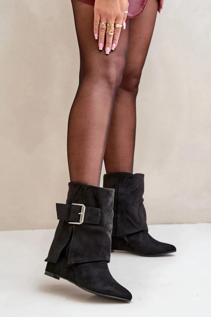 Boto Botki Na Koturnie|Czarne Botki*Botki Na Koturnie Z Wywiniętą Cholewką I Klamrą Eko Zamszowe Czarne Vortinia Czarny