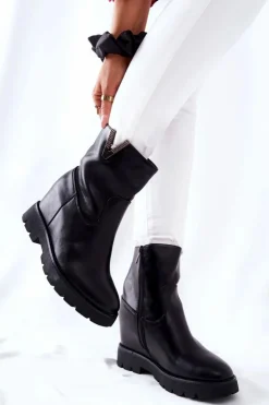 Boto Botki Na Koturnie|Czarne Botki*Botki Na Ukrytym Koturnie Z Emblematem Czarne Tivera