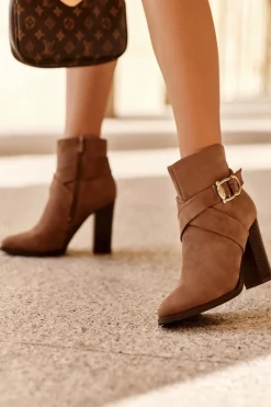 Boto Botki Zamszowe Na Słupku Z Klamrą Brązowe Eftane