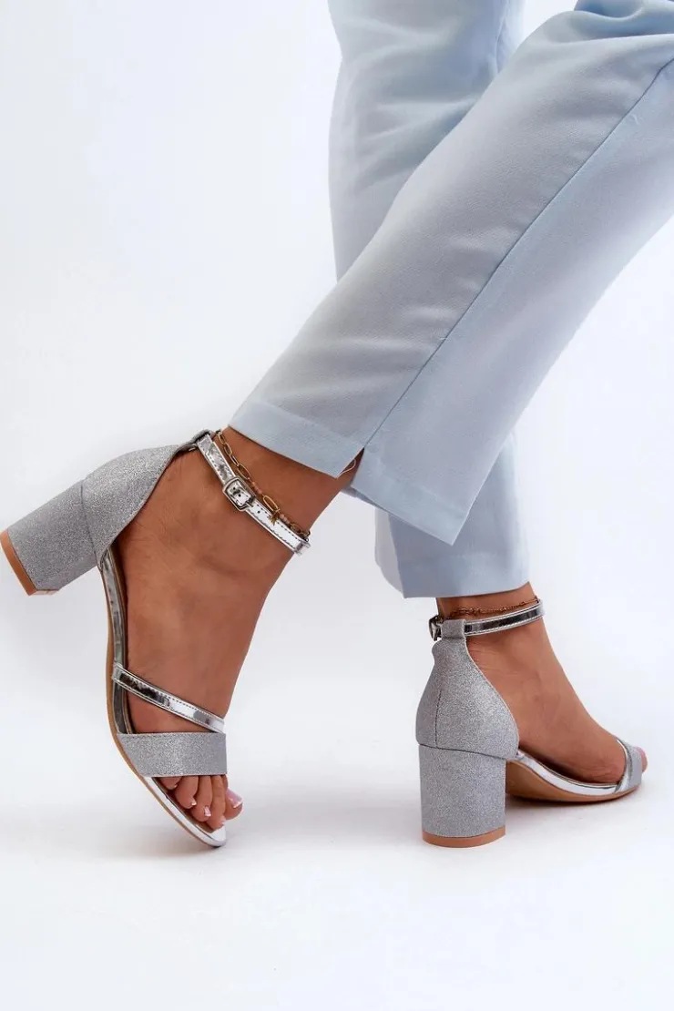 Buty damskie Vinceza Sandały Na Słupku|Sandały Na Obcasie*Brokatowe Sandały Damskie Na Niskim Słupku Srebrne Ploemis Srebrny