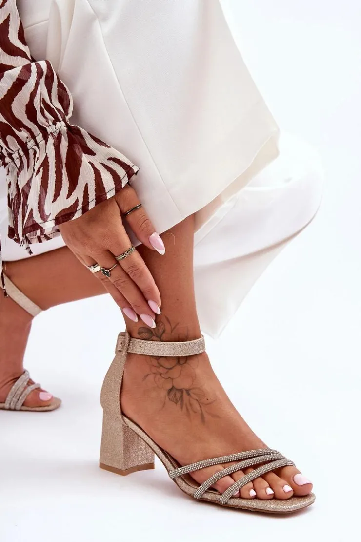 Boto Błyszczące Sandałki Na Obcasie Złote Enenor