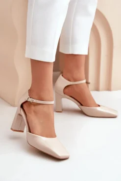 Damskie Boto Czółenka Na Słupku Z Lakierowanej Eko Skóry Beżowe Emindria