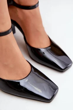 Outlet Boto Czółenka Na Słupku Z Lakierowanej Eko Skóry Czarne Emindria