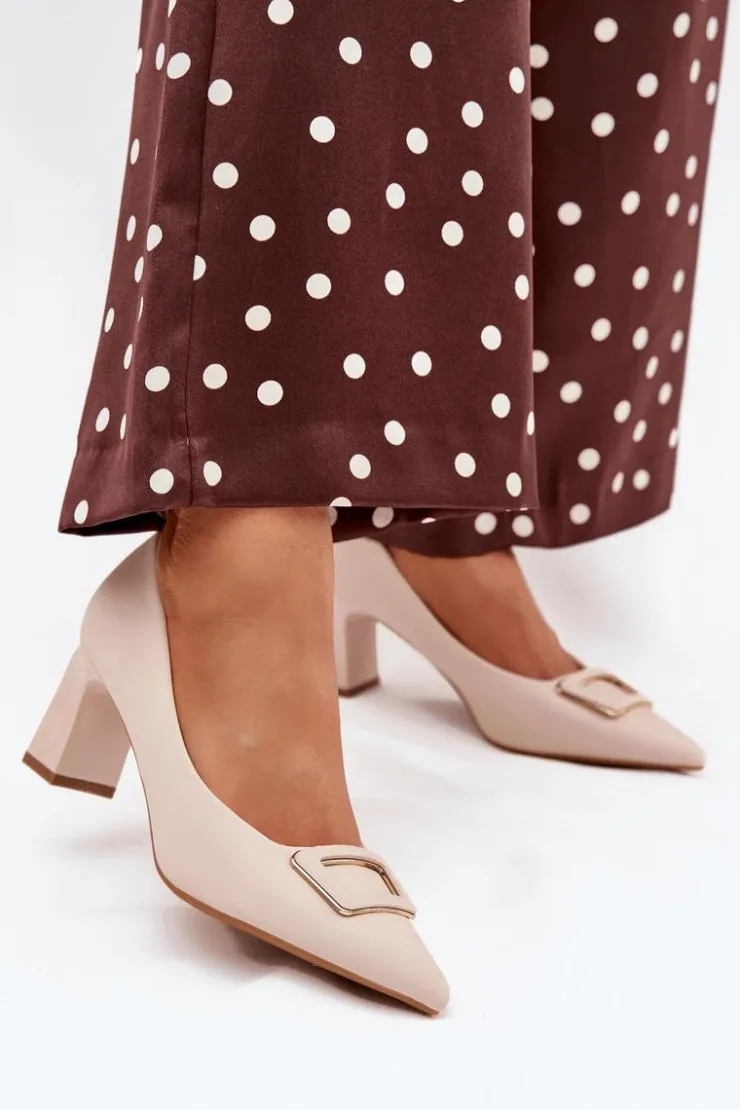 Hot Boto Czółenka Na Słupku Z Ozdobną Klamrą Beżowe Seriva Beżowy