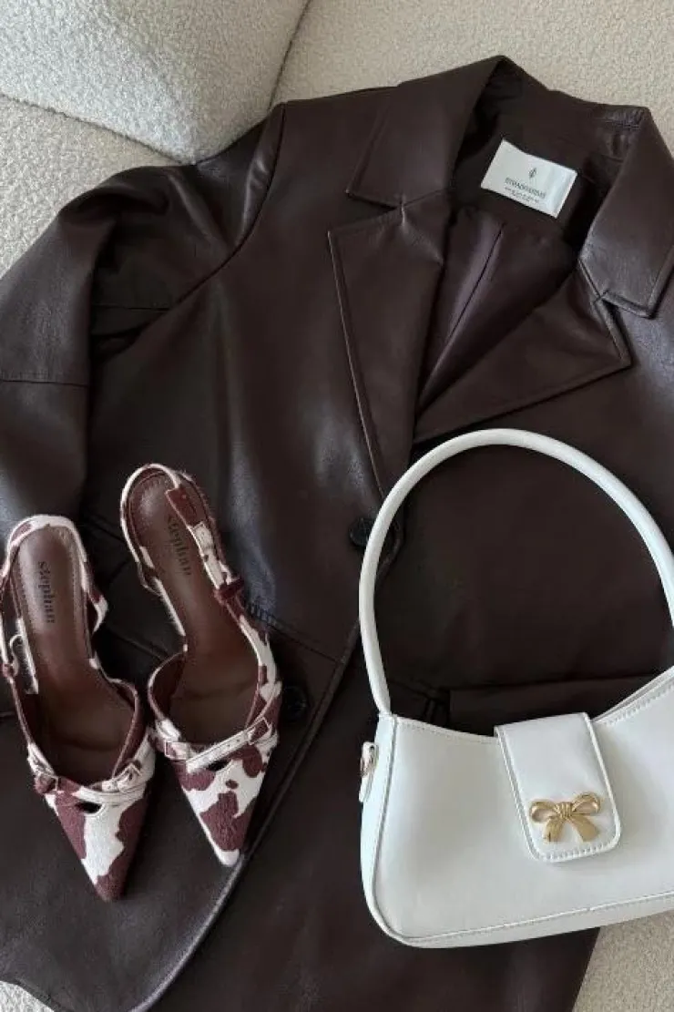 Boto Szpilki Lakierowane|Czółenka Klasyczne*Czółenka Z Odkrytą Piętą I Paseczkami Łaty Biało-Brązowe Ravira Brązowy