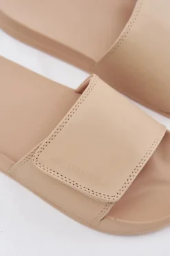 Clearance 4F Damskie Klapki MM00FFLIF031A-83S Beżowe Beżowy