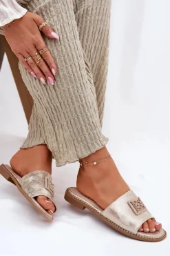 Damskie buty S.Barski Damskie Klapki Na Płaskim Obcasie Z Ozdobą S.Barski KV51-089 Złote
