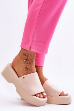 Sale Evento Damskie Klapki Na Platformie Beżowe Carmela