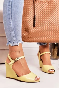 Damskie Laura Messi Damskie Sandały Na Koturnie 2253 Żółte