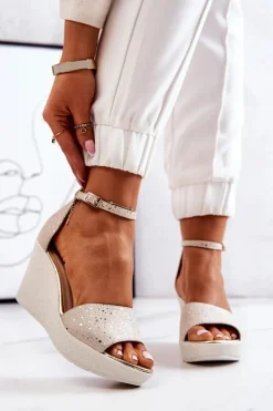 Sale Laura Messi Damskie Sandały Na Koturnie 2389 Beżowe