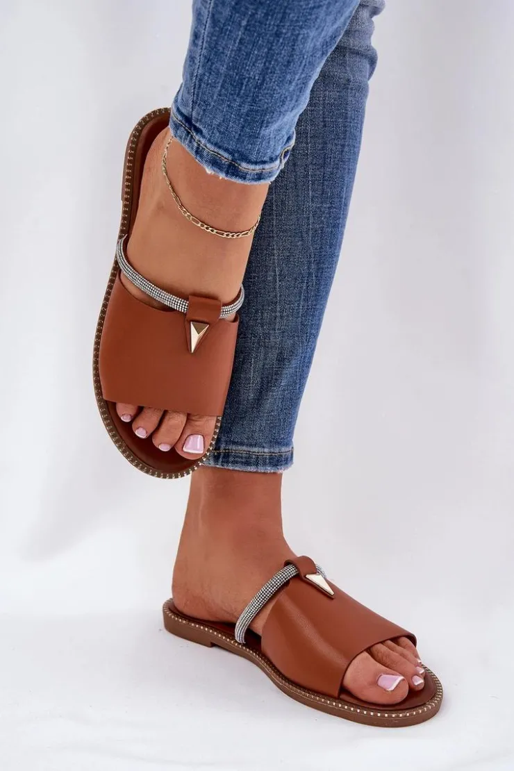 Boto Eko Skórzane Klapki Na Płaskim Obcasie Z Ozdobnym Paseczkiem Camel Hirtewi