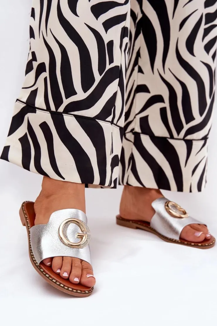 Sale Boto Eko Skórzane Płaskie Klapki Damskie Z Ozdobnym Detalem Srebrne Frelie Szary