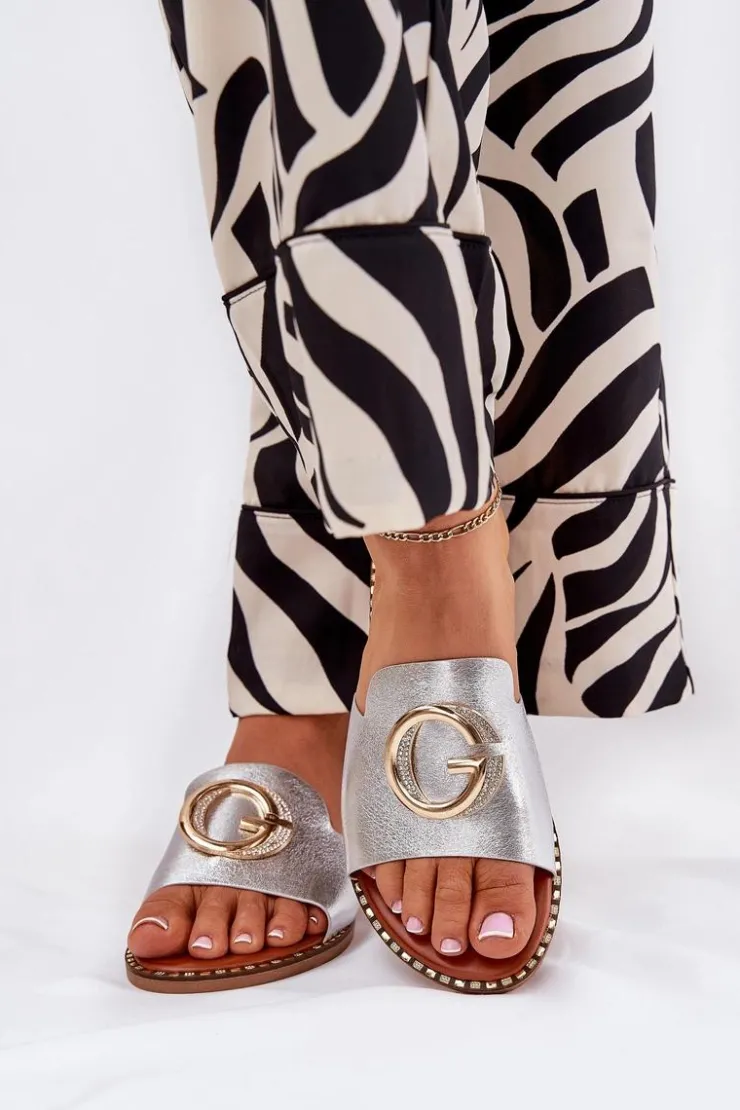 Sale Boto Eko Skórzane Płaskie Klapki Damskie Z Ozdobnym Detalem Srebrne Frelie Szary