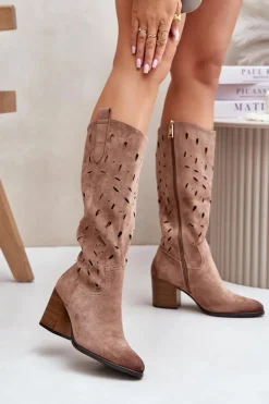 Buty damskie Vinceza Eko Zamszowe Kozaki Na Słupku Z Ażurowym Wzorem Vinceza 58344 Ciemnobeżowe