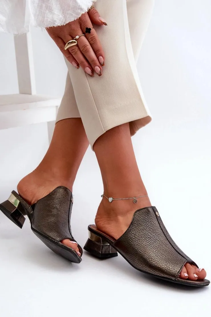 Discount Maciejka Eleganckie Klapki Damskie Ze Skóry Naturalnej Na Niskim Obcasie 06360-20 Grafitowe