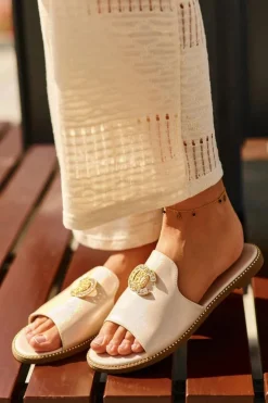 Damskie buty S.Barski Klapki Damskie Klasyczne*Eleganckie Klapki Damskie Błyszczące Z Ozdobą S.Barski KV27-050 Złote Złoty