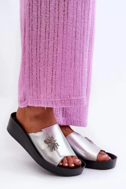 Damskie Damskie buty S.Barski Eleganckie Klapki Damskie Z Ozdobą Skóra Naturalna S.Barski KV27-015 Srebrne