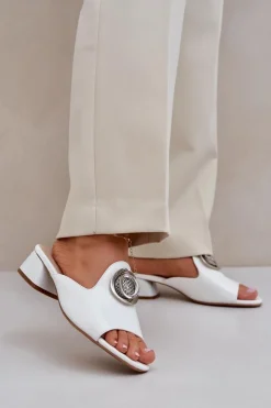 New Boto Eleganckie Klapki Damskie Na Niskim Obcasie Z Ozdobą Białe Feledis