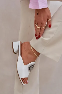 New Boto Eleganckie Klapki Damskie Na Niskim Obcasie Z Ozdobą Białe Feledis