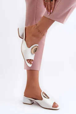 New Boto Eleganckie Lakierowane Klapki Damskie Na Niskim Obcasie Ze Złotą Ozdobą Białe Uzimila