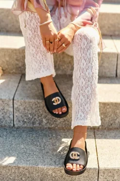 Damskie buty S.Barski Eleganckie Lekkie Klapki Damskie Z Ozdobą Skóra Naturalna S.Barski KV27-013 Czarne