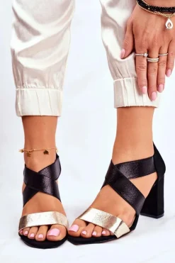 Sale Evento Eleganckie Wsuwane Sandały Na Słupku Czarno-Złote Varina