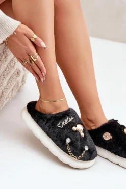 Outlet Boto Futrzane Kapcie Z Przypinkami Czarne Ivelfedi Czarny