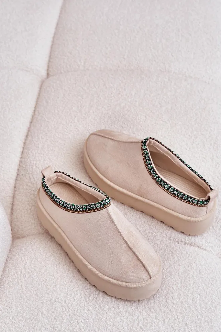 Outlet Boto Kapcie Damskie Na Platformie Z Haftem Jasnobeżowe Neroma