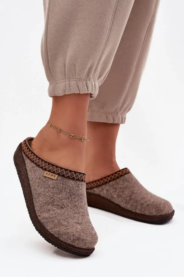 Damskie INBLU Kapcie Damskie Z Haftem NL000009 Ciemnobeżowe