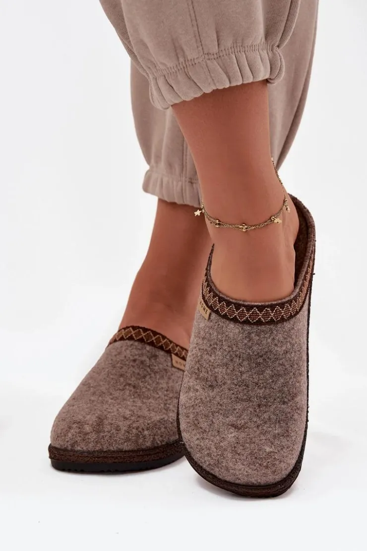 Damskie INBLU Kapcie Damskie Z Haftem NL000009 Ciemnobeżowe