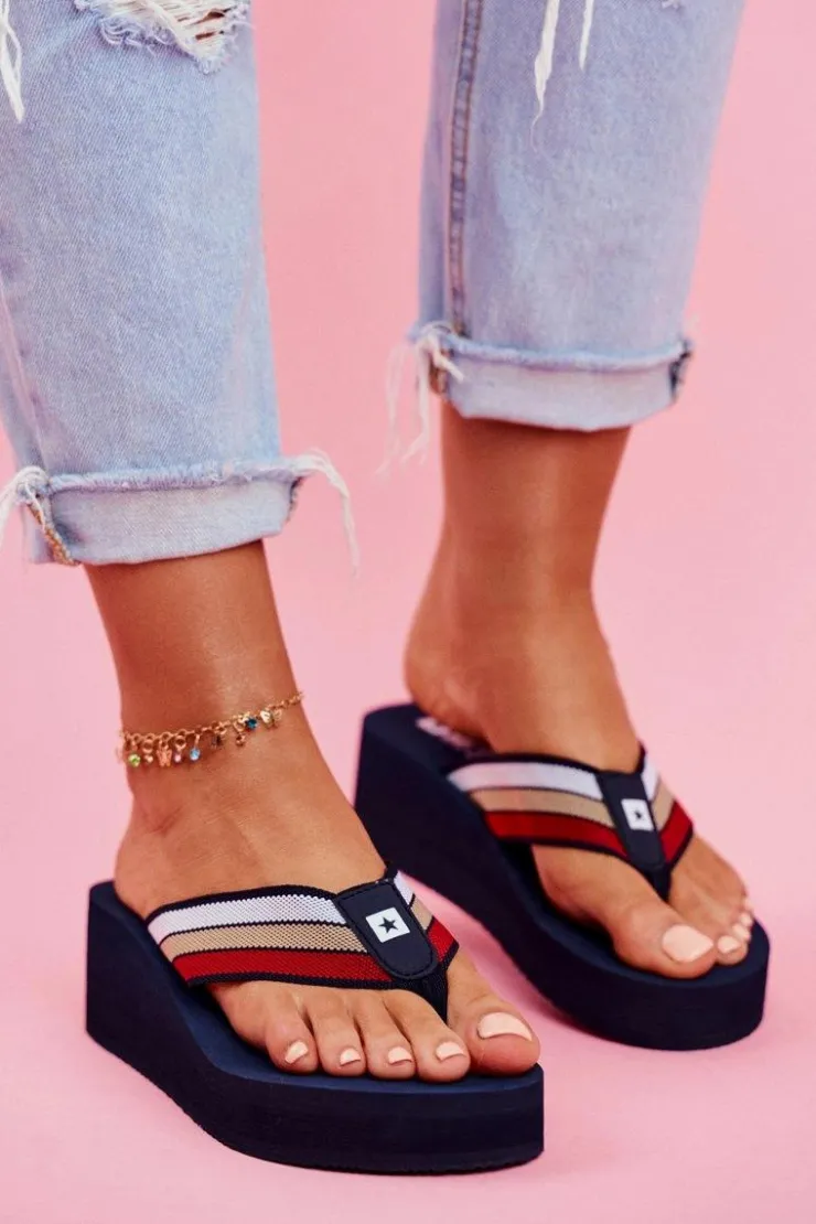 Outlet Big Star Shoes Klapki Damskie Japonki Big Star na Koturnie Granatowe FF274A301