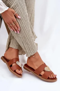 Online Evento Klapki Damskie Na Płaskim Obcasie Ze Złotą Ozdobą Camel Karinma Brązowy