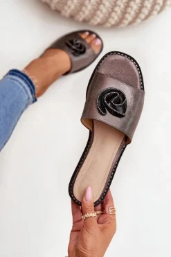 Damskie buty S.Barski Klapki Damskie Klasyczne*Klapki Damskie Na Płaskim Obcasie Z Ozdobnym Detalem KV51-007 Grafitowe Srebrny