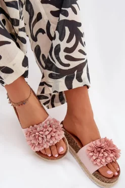 Sale Boto Klapki Damskie Na Platformie Z Ozdobnymi Kwiatkami Różowe Tessara Różowy