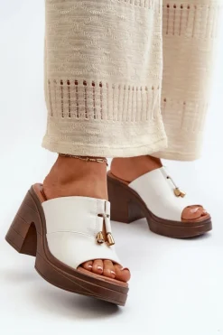 Discount Buty damskie Vinceza Klapki Damskie Z Eko Skóry Na Platformie I Klocku Białe Dafira