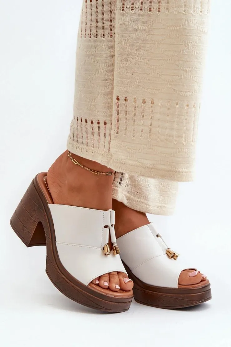 Discount Buty damskie Vinceza Klapki Damskie Z Eko Skóry Na Platformie I Klocku Białe Dafira