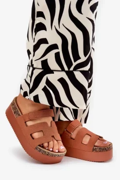 Clearance Boto Klapki Na Masywnej Platformie Camel Daldiva