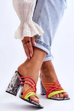 New Boto Klapki Na Obcasie Z Paseczkami Wężowe Neonowe Beckie