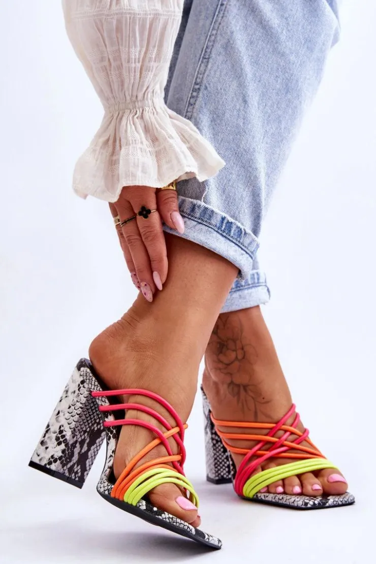 New Boto Klapki Na Obcasie Z Paseczkami Wężowe Neonowe Beckie