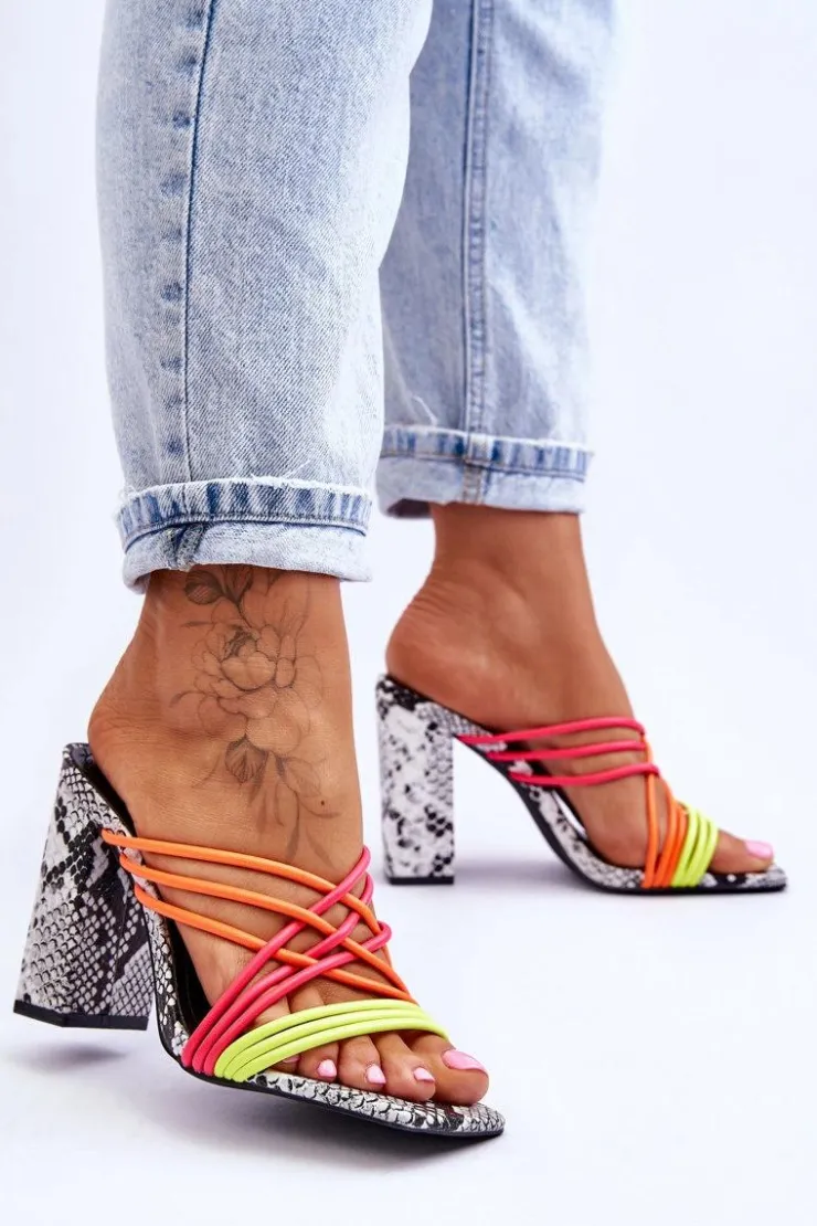 New Boto Klapki Na Obcasie Z Paseczkami Wężowe Neonowe Beckie