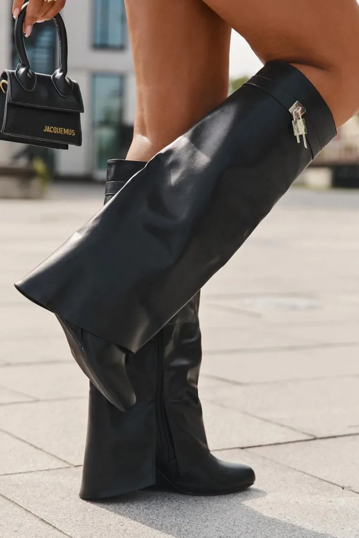 Best Boto Kozaki Damskie Na Koturnie Z Paskiem I Srebrnym Detalem Eko Skórzane Czarne Korivelle Czarny