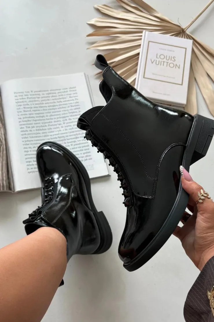 Damskie D&A Lakierowane Botki Damskie Z Naturalnej Skóry MR52-108 Czarne