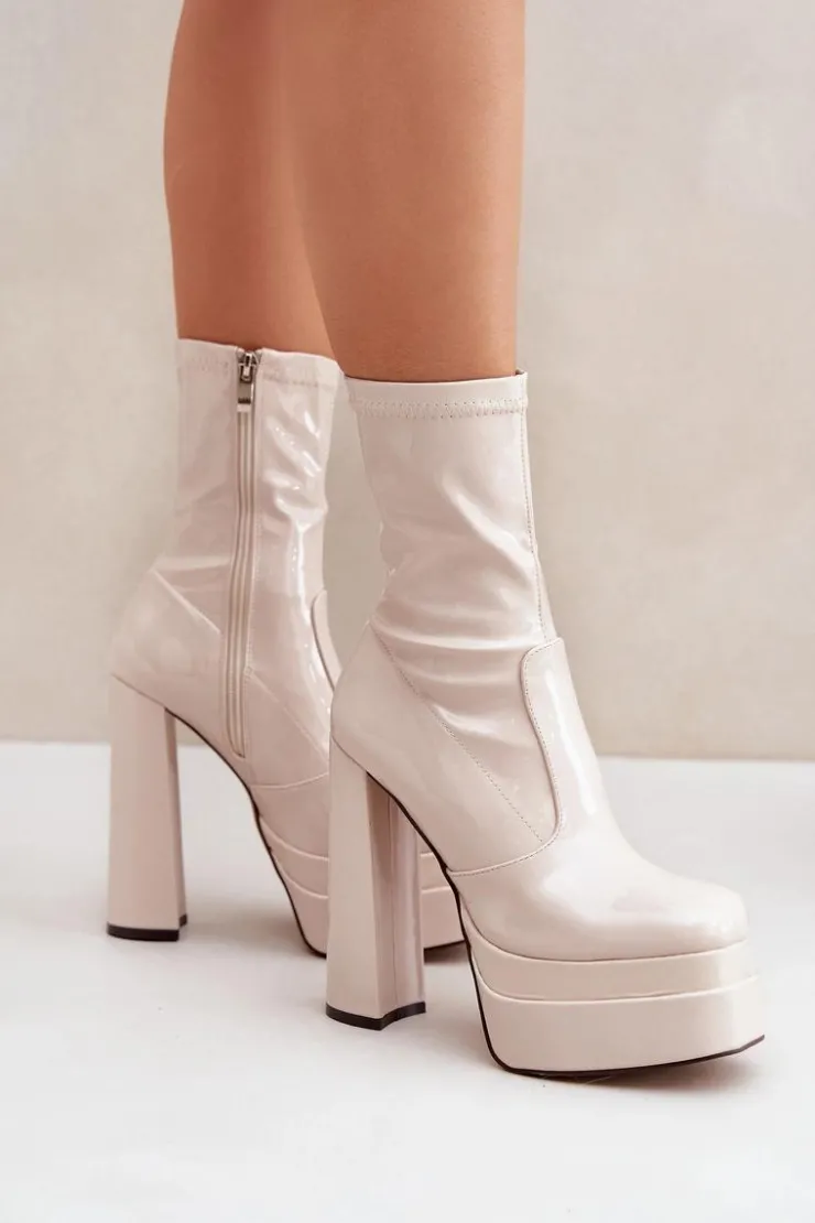 Sale Boto Lakierowane Botki Na Platformie I Wysokim Słupku Beżowe Lotisha Beżowy